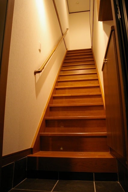 ２階部屋への階段